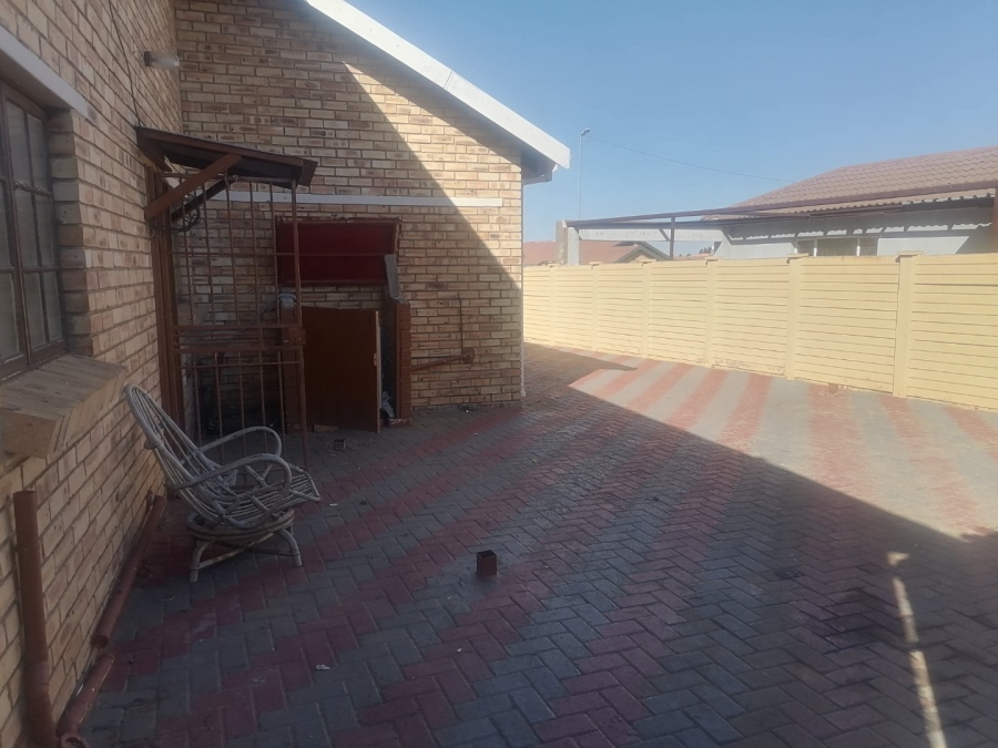 3 Bedroom Property for Sale in Vista Park Free State